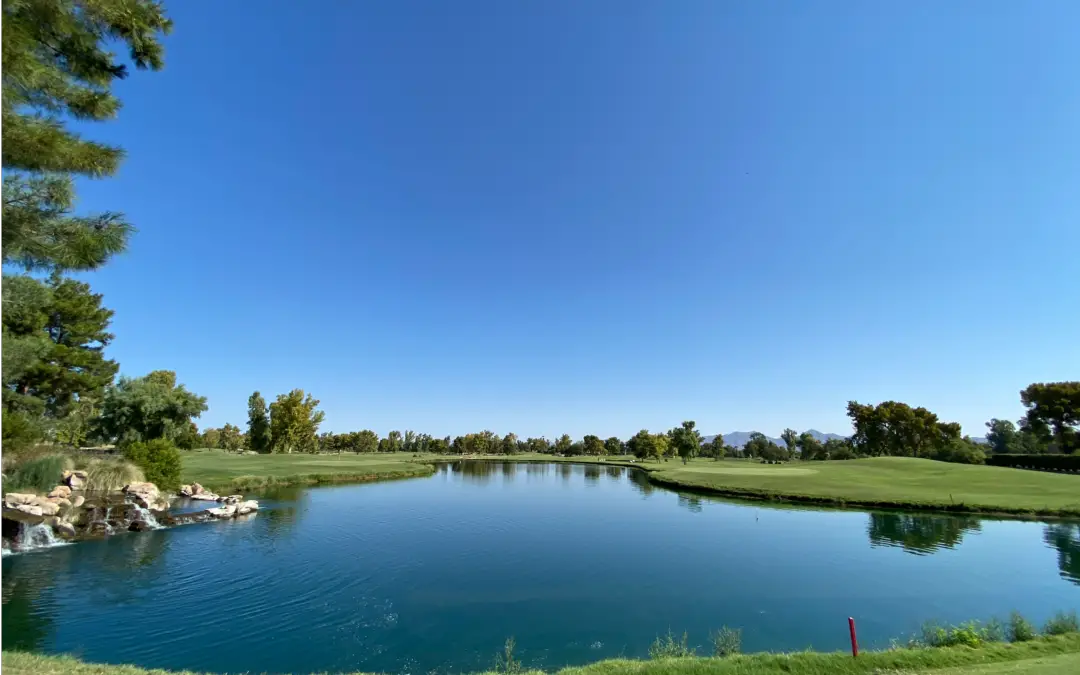 Camelback golf course is tucked away in central Scottsdale and only a few miles from the busy restaurant-nightlife scene of Old Town. What’s great about Camelback is they have 36 holes and both are phenomenal courses.